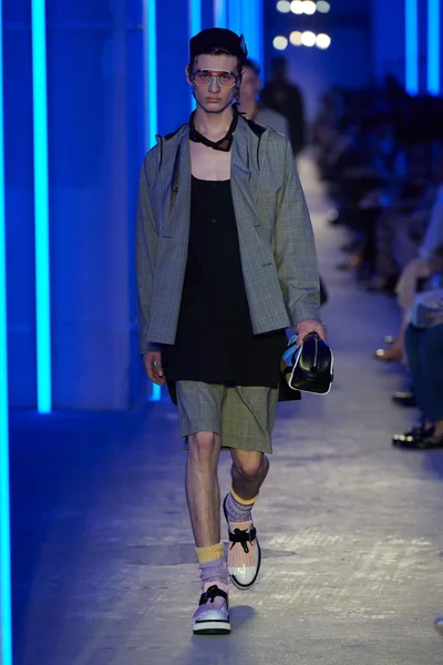 Look 38